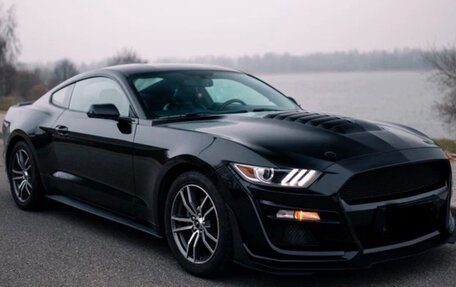 Ford Mustang VI рестайлинг, 2016 год, 2 900 000 рублей, 1 фотография