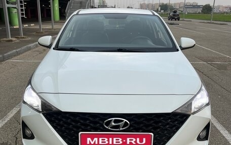 Hyundai Solaris II рестайлинг, 2020 год, 1 300 000 рублей, 1 фотография