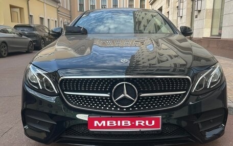Mercedes-Benz E-Класс, 2019 год, 5 500 000 рублей, 1 фотография