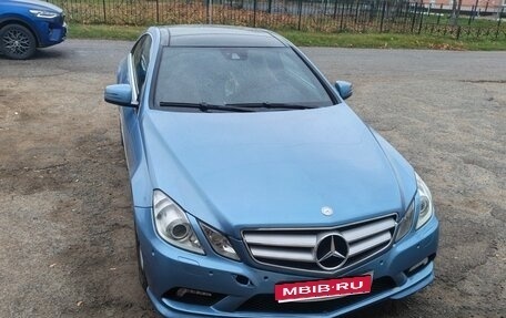 Mercedes-Benz E-Класс, 2011 год, 1 150 000 рублей, 1 фотография