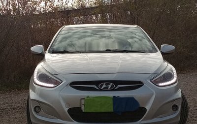 Hyundai Solaris II рестайлинг, 2013 год, 900 000 рублей, 1 фотография