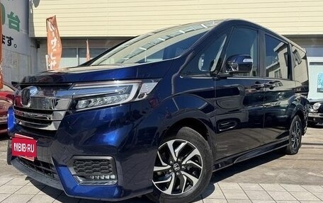 Honda Stepwgn IV рестайлинг, 2019 год, 1 820 000 рублей, 1 фотография