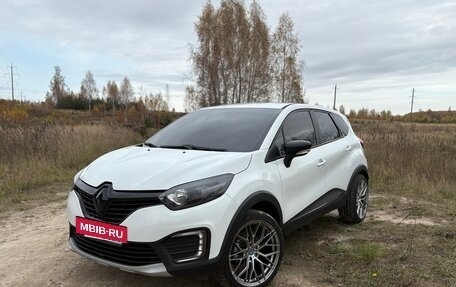 Renault Kaptur I рестайлинг, 2016 год, 1 430 000 рублей, 2 фотография