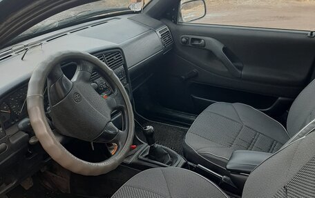 Volkswagen Passat B4, 1995 год, 280 000 рублей, 6 фотография