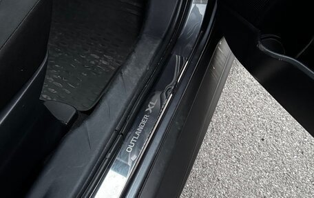 Mitsubishi Outlander III рестайлинг 3, 2012 год, 995 000 рублей, 14 фотография