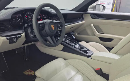 Porsche 911, 2023 год, 17 000 000 рублей, 7 фотография