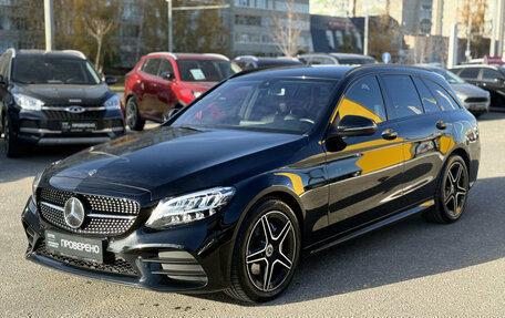Mercedes-Benz C-Класс, 2019 год, 2 400 000 рублей, 1 фотография