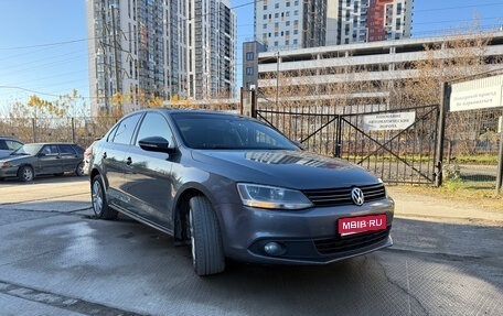 Volkswagen Jetta VII, 2012 год, 940 000 рублей, 1 фотография