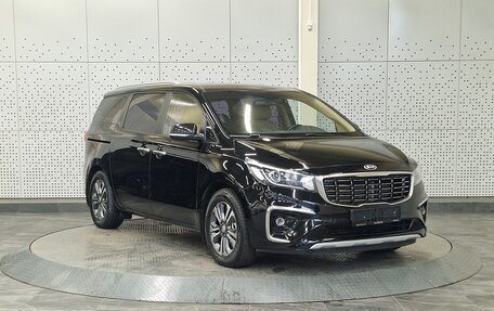 KIA Carnival III, 2019 год, 2 200 000 рублей, 1 фотография