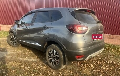 Renault Kaptur I рестайлинг, 2017 год, 1 350 000 рублей, 4 фотография