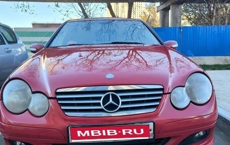 Mercedes-Benz C-Класс, 2006 год, 600 000 рублей, 1 фотография