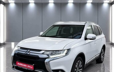 Mitsubishi Outlander III рестайлинг 3, 2019 год, 1 630 000 рублей, 1 фотография