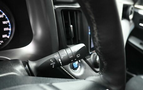 Toyota RAV4, 2017 год, 2 499 900 рублей, 12 фотография