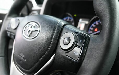 Toyota RAV4, 2017 год, 2 499 900 рублей, 11 фотография