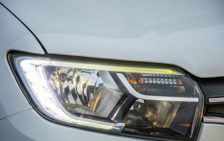 Renault Logan II, 2019 год, 678 000 рублей, 11 фотография