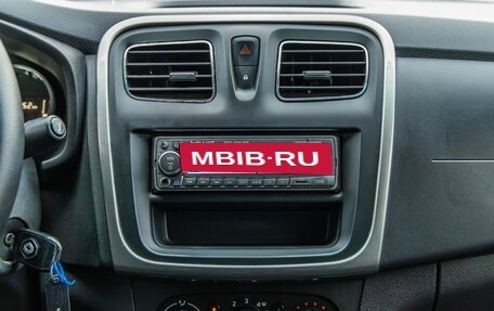 Renault Logan II, 2019 год, 678 000 рублей, 15 фотография