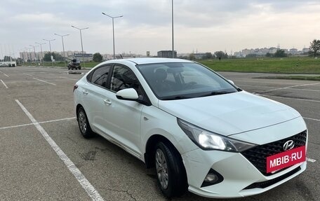Hyundai Solaris II рестайлинг, 2020 год, 1 300 000 рублей, 24 фотография