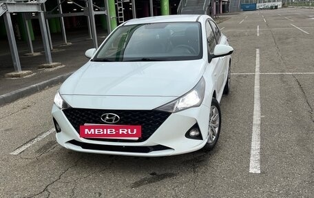 Hyundai Solaris II рестайлинг, 2020 год, 1 300 000 рублей, 34 фотография