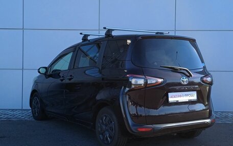 Toyota Sienta II, 2017 год, 1 400 000 рублей, 7 фотография