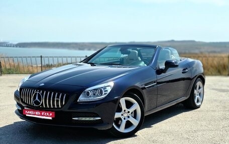 Mercedes-Benz SLK-Класс, 2015 год, 3 300 000 рублей, 5 фотография