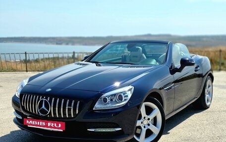 Mercedes-Benz SLK-Класс, 2015 год, 3 300 000 рублей, 7 фотография