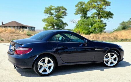 Mercedes-Benz SLK-Класс, 2015 год, 3 300 000 рублей, 18 фотография
