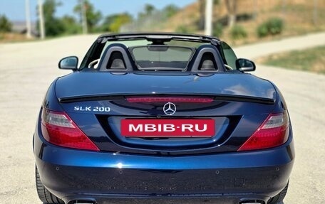 Mercedes-Benz SLK-Класс, 2015 год, 3 300 000 рублей, 19 фотография