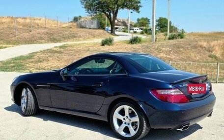Mercedes-Benz SLK-Класс, 2015 год, 3 300 000 рублей, 13 фотография