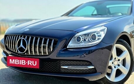Mercedes-Benz SLK-Класс, 2015 год, 3 300 000 рублей, 33 фотография