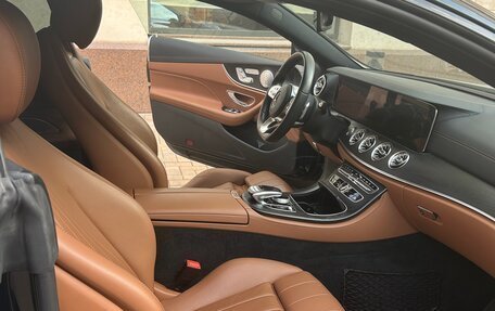 Mercedes-Benz E-Класс, 2019 год, 5 500 000 рублей, 10 фотография