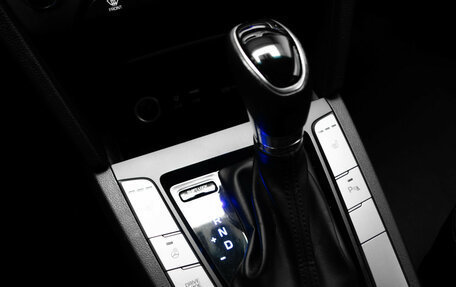 Hyundai Elantra VI, 2018 год, 1 614 000 рублей, 18 фотография