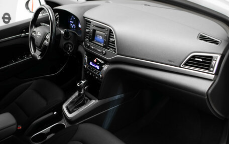 Hyundai Elantra VI, 2018 год, 1 614 000 рублей, 25 фотография