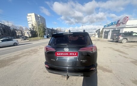 Toyota RAV4, 2019 год, 2 600 000 рублей, 3 фотография