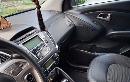Hyundai ix35 I рестайлинг, 2013 год, 1 350 000 рублей, 4 фотография