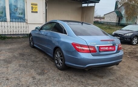 Mercedes-Benz E-Класс, 2011 год, 1 150 000 рублей, 3 фотография