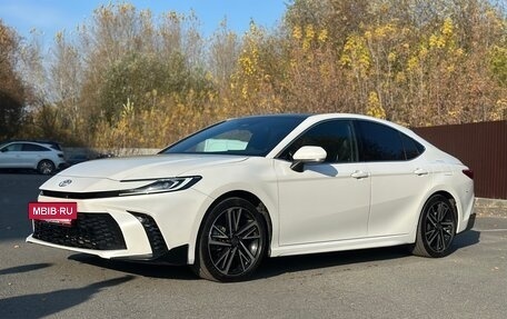 Toyota Camry, 2024 год, 3 900 000 рублей, 4 фотография