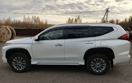 Mitsubishi Pajero Sport III рестайлинг, 2022 год, 3 400 000 рублей, 2 фотография