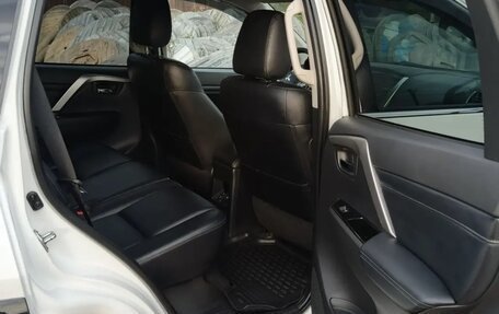 Mitsubishi Pajero Sport III рестайлинг, 2022 год, 3 400 000 рублей, 8 фотография