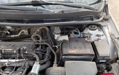 Hyundai Solaris II рестайлинг, 2013 год, 900 000 рублей, 3 фотография
