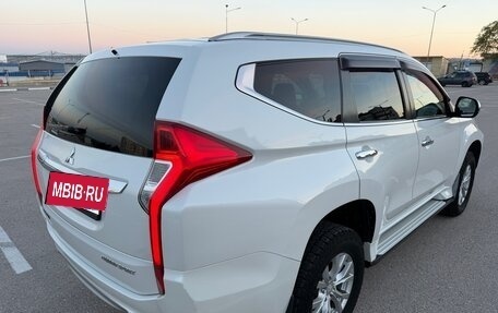 Mitsubishi Pajero Sport III рестайлинг, 2018 год, 2 997 000 рублей, 10 фотография