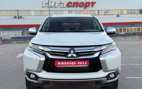 Mitsubishi Pajero Sport III рестайлинг, 2018 год, 2 997 000 рублей, 2 фотография