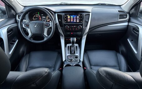 Mitsubishi Pajero Sport III рестайлинг, 2018 год, 2 997 000 рублей, 17 фотография