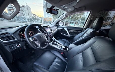 Mitsubishi Pajero Sport III рестайлинг, 2018 год, 2 997 000 рублей, 19 фотография
