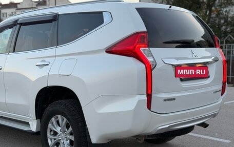 Mitsubishi Pajero Sport III рестайлинг, 2018 год, 2 997 000 рублей, 12 фотография