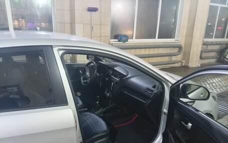 KIA Rio III рестайлинг, 2013 год, 630 000 рублей, 6 фотография