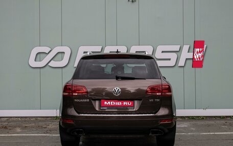 Volkswagen Touareg III, 2013 год, 2 399 000 рублей, 4 фотография