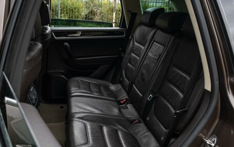 Volkswagen Touareg III, 2013 год, 2 399 000 рублей, 13 фотография