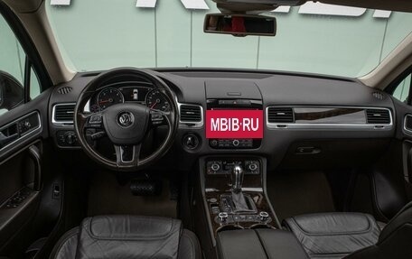 Volkswagen Touareg III, 2013 год, 2 399 000 рублей, 10 фотография