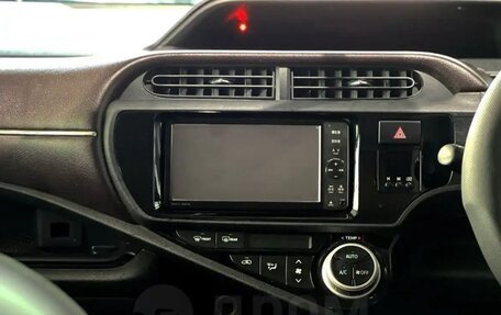 Toyota Aqua I, 2014 год, 758 000 рублей, 11 фотография