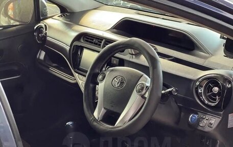 Toyota Aqua I, 2014 год, 758 000 рублей, 10 фотография